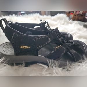 Clearance: KEEN Sandals Sz 10.5 Venice H2